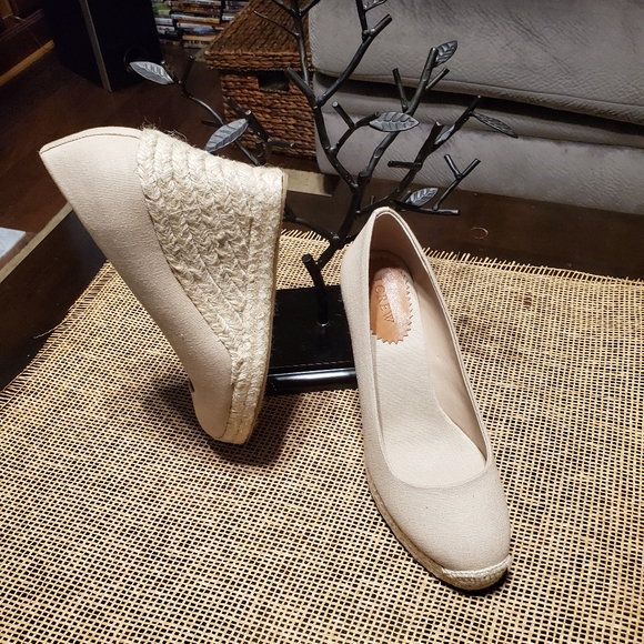 J. Crew Shoes - J.CREW Beige ESPADRILLES 
